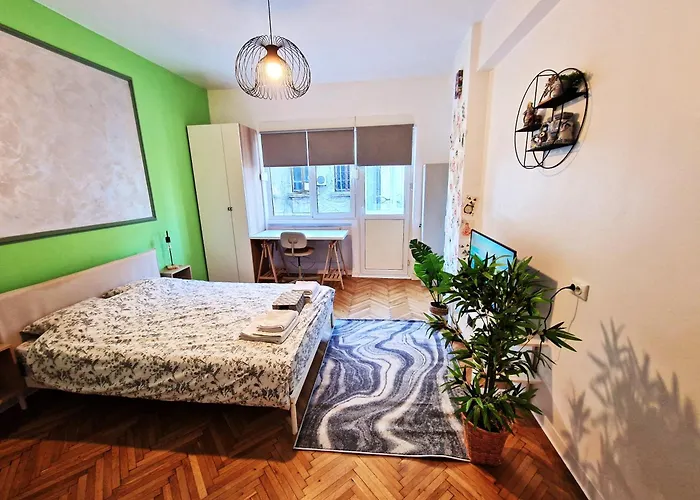 Warm Haven - Calea Victoriei - Free Minibar * بوخارست